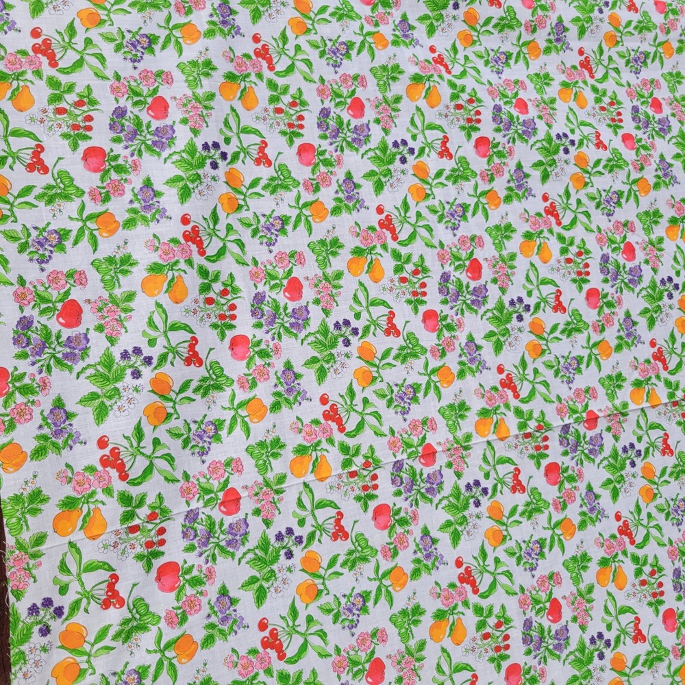 Vintage Fruit Floral Print Cotton Fabric White Multi Berry Cherry Peach 75x42in - Picture 5 of 5